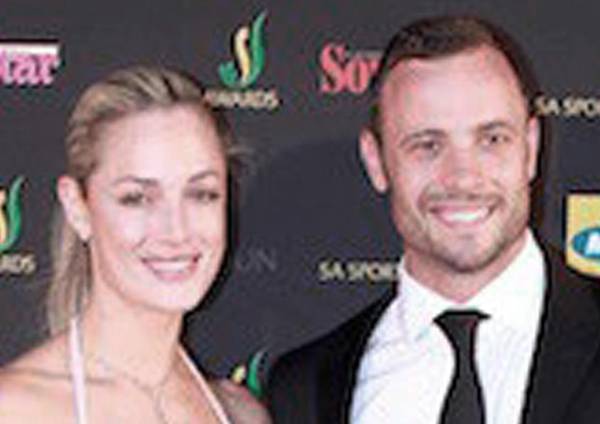 Reeva Steenkamp con Oscar Pistorius