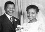 La foto del matrimonio tra  Nelson Mandela e la moglie Winnie 38 anni fa