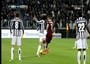 Il contatto tra Pirlo e El Kaddouri durante il derby Juventus-Torino