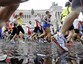 Atletica: al via Maratona Roma sotto la pioggia
