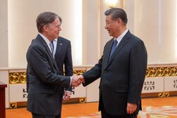 El presidente chino y el secretario de Estado, en Pekín.