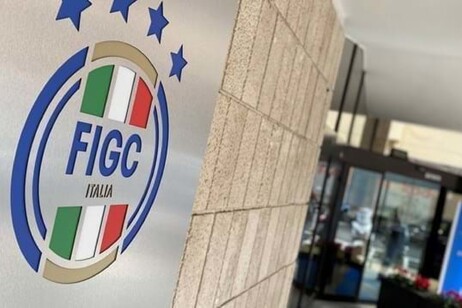 La FIGC dispuso un minuto de silencio en memoria de los cinco obreros fallecidos en Casteldaccia
