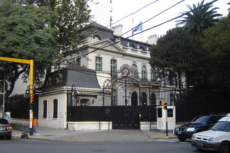 La embajada de Italia en Buenos Aires, una de las inspeccionadas por la misión de la cancillería de Roma.
