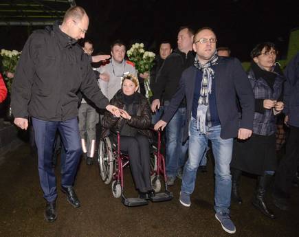 Tymoshenko en route to Kiev protesters after release