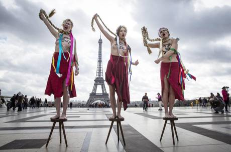 Femen protest in Paris