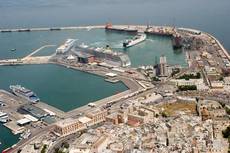 Discarica nel porto di Bari, sigilli
