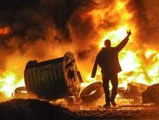 Kiev, convocato Parlamento per dimissioni governo