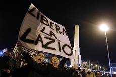 SOCCER: LAZIO CHAIRMAN RESOLUTE AMID PROTESTS, THREATS