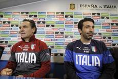 SOCCER: PRANDELLI'S ITALY OUT TO PUT SPAIN ON DEFENSIVE