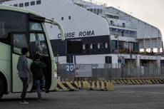 Muore cadendo da nave,studenti a Catania
