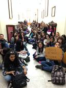Sedie rotte,protesta studenti Università