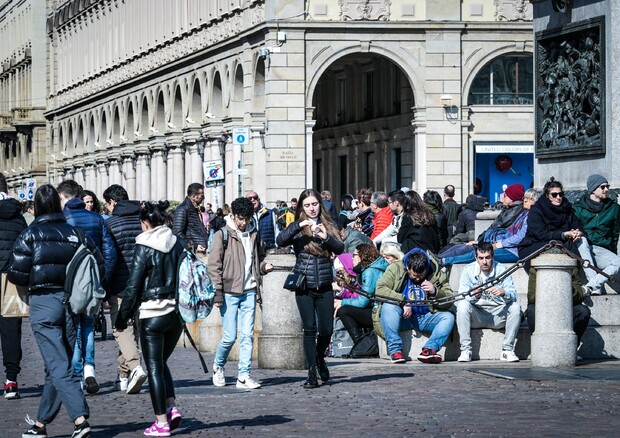 Pasqua: cittadini e turisti riempiono il centro di Torino (ANSA)