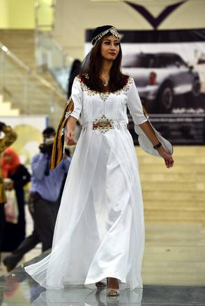 Traditional outfit fashion show in Yemen