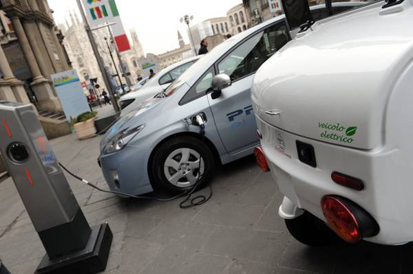 Cento milioni per far decollare l'auto elettrica in Italia