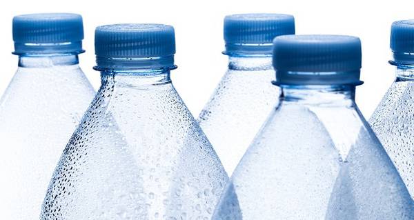 Rifiuti: Europa in 2014 ha riciclato 66 mld bottiglie Pet