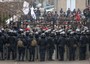 Forze di sicurezza tengono a bada a Donetsk manifestanti filorussi