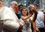 Papa Francesco posa per un autoscatto insieme a dei ragazzi piacentini, 23 agosto 2013 nella Basilica di San Pietro
