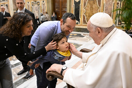 El Papa pide orar por los niños que sufren por las guerras
