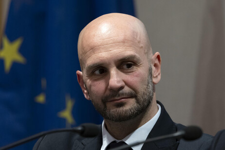 El eurodiputado de Fratelli d'Italia, Nicola Procaccini,