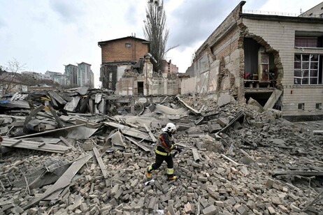 Destrucción en Kiev tras uno de los últimos ataques rusos.