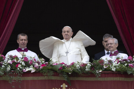 El Papa pidió frenar vientos de guerra en Europa  y el  Mediterráneo