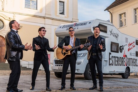 La banda italiana Exteriore Brothers se presenta en Caracas, en su estreno en América latina