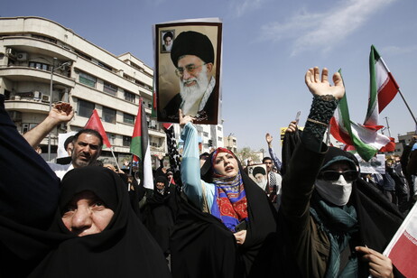 Manifestación anti israelí en Teherán, tras el atataque.