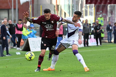 Fiorentina visita a Salernitana en uno de los cuatro duelos del domingo