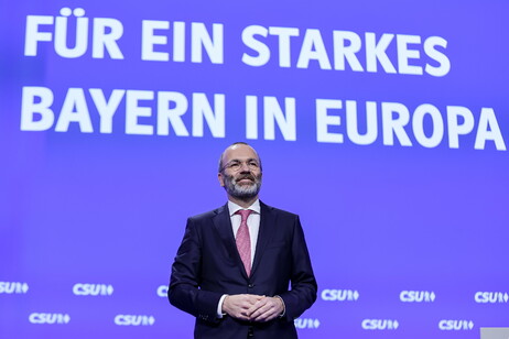 Ong, "agli eurodeputati oltre 9 milioni di euro in consulenze esterne"