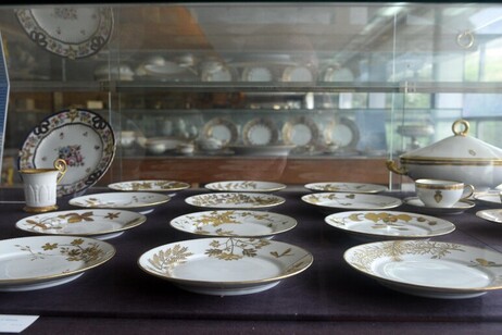 Piezas de porcelana del Museo Richard Ginori, en Toscana (ANSA)