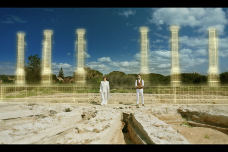 Una de las imágenes del videoclip, en el sitio arqueológico de Castrum Novum.