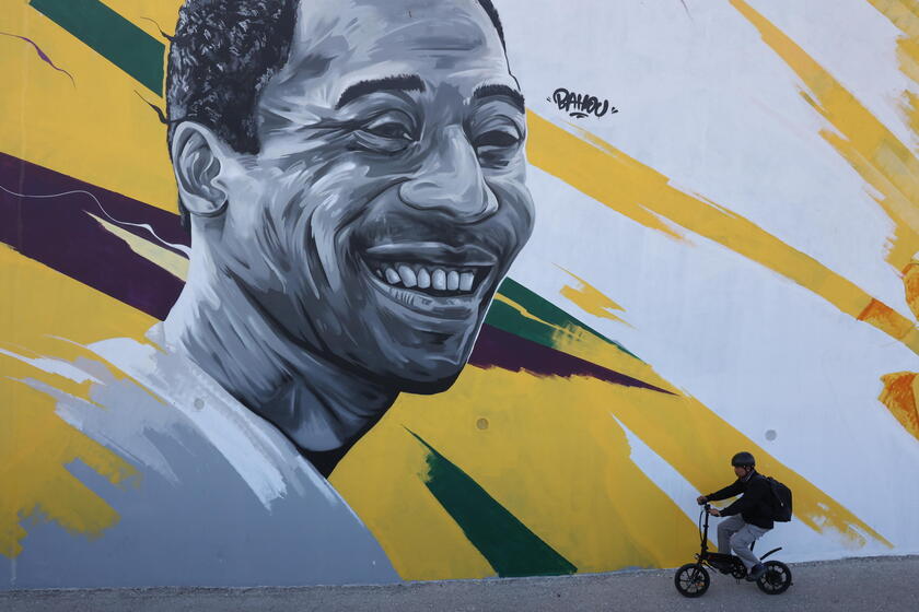 Mural en homenaje a Pelé.