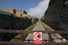 Pompei: scomparso affresco da domus di Nettuno