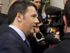 Spending review help middle, low-income families, says Renzi