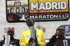 Atletica: Milano Marathon,podio africano