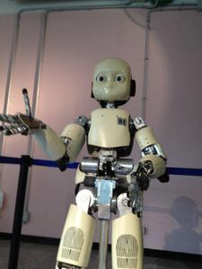 Il robot umanoide costruito dall'Istituto italiano di tecnologia di Genova