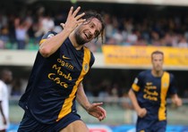 Chi sale,Luca Toni:sembrava andato a Verona solo per il contratto e invece castiga il Milan